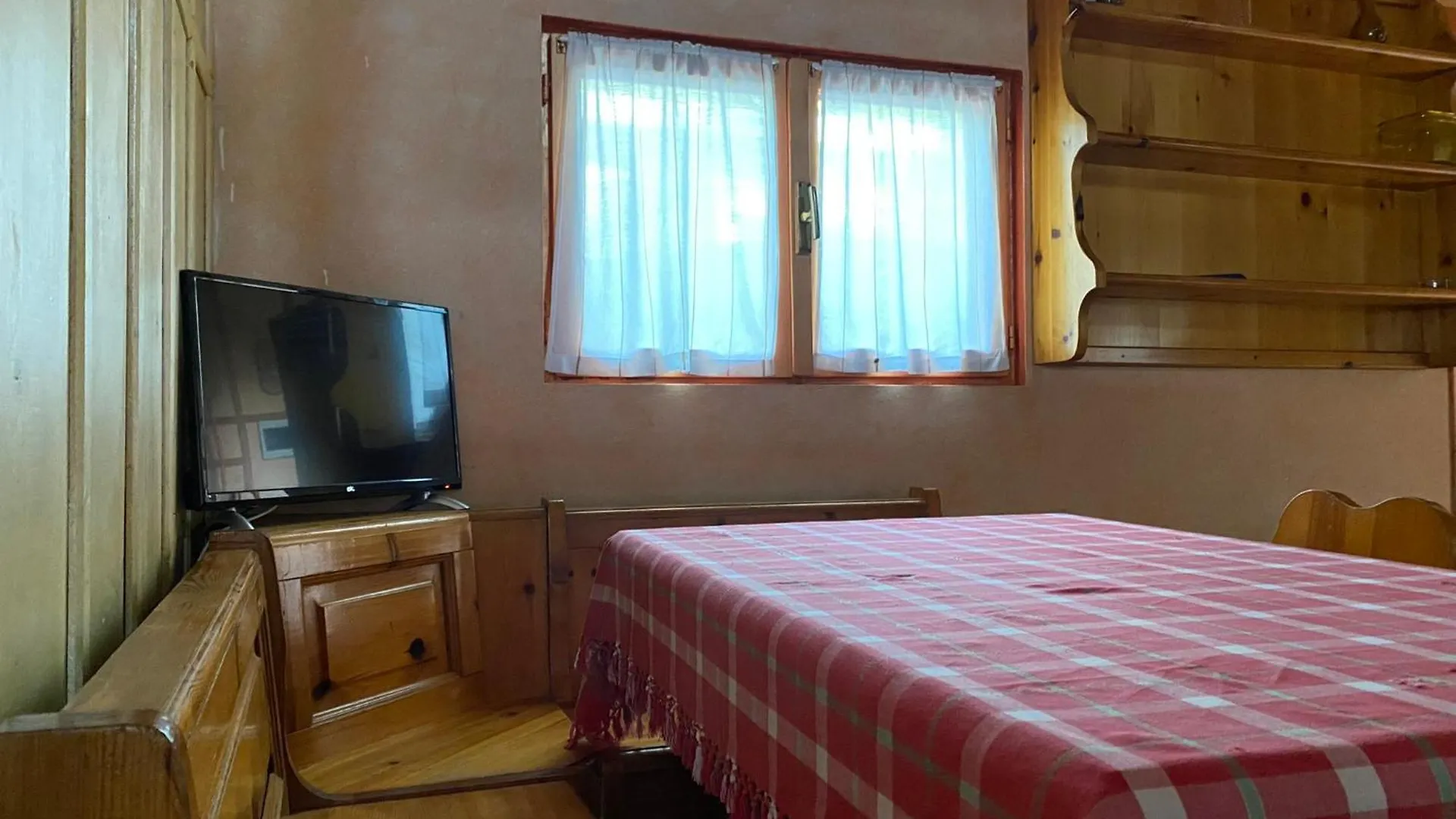Camping Montorfano 2*,  Italia