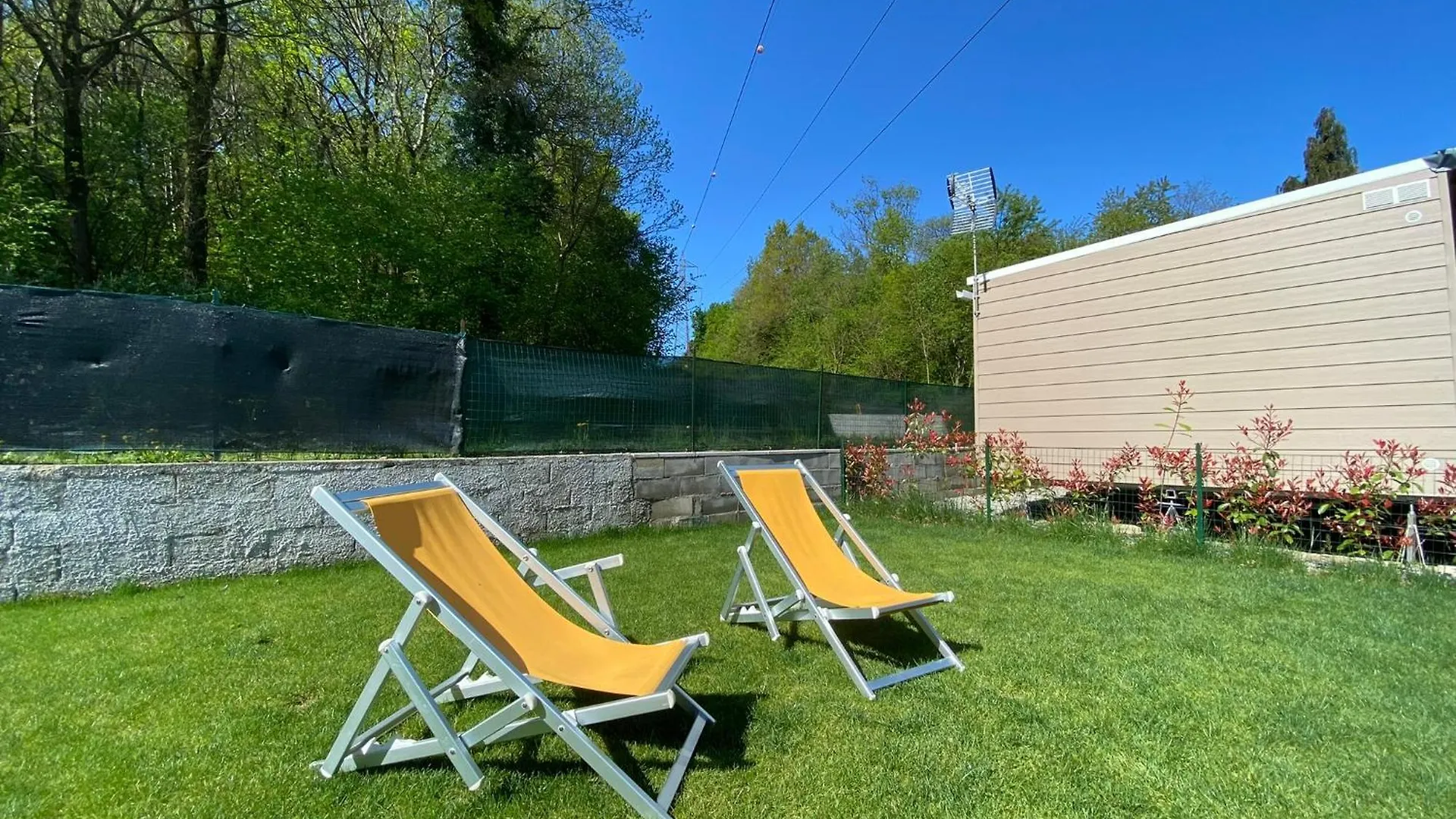 **  Camping Montorfano Italia